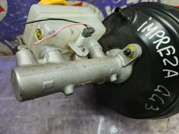 Вакуумный усилитель тормозов Subaru Impreza GG3