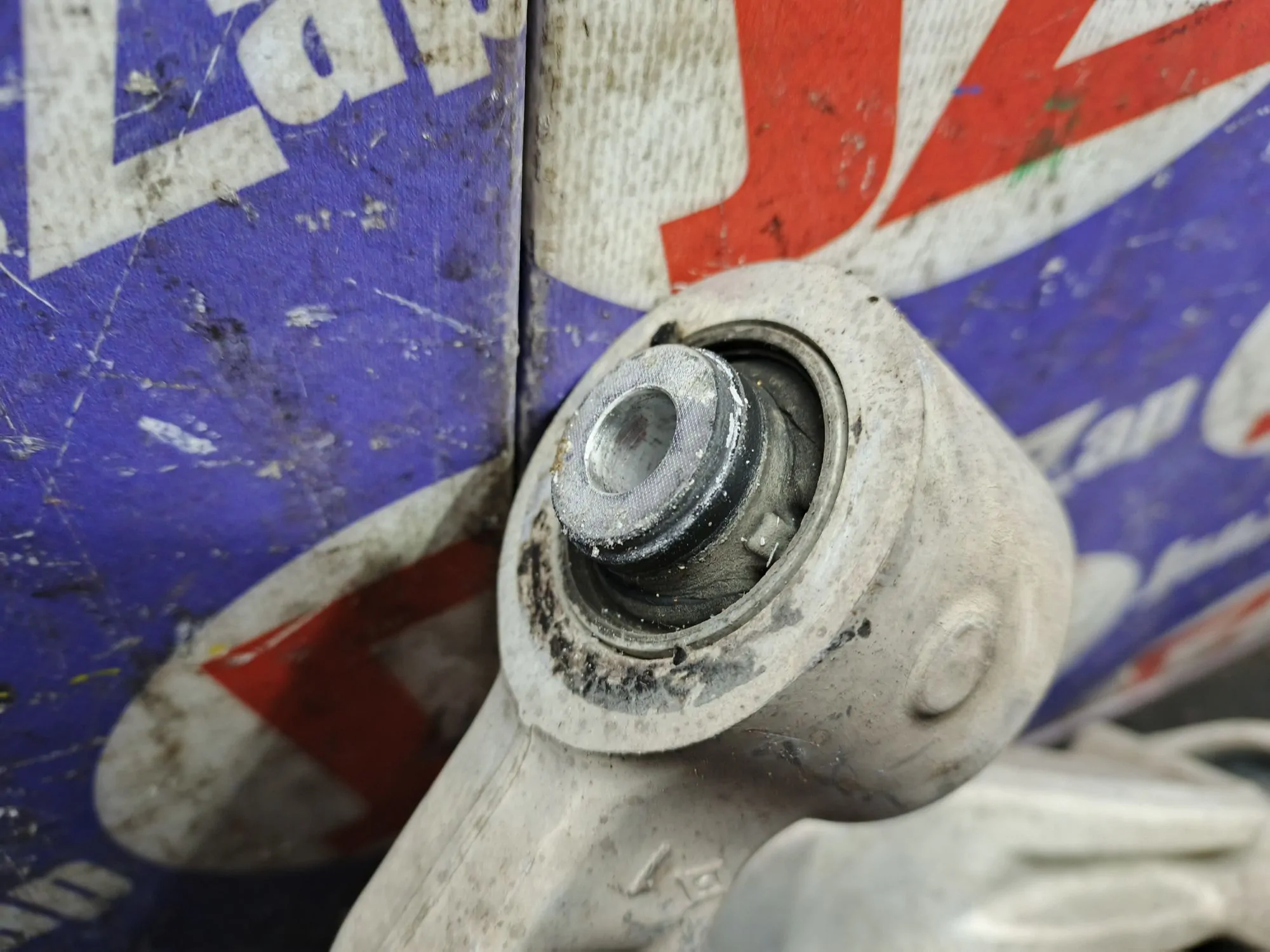 Рычаг для Nissan Fuga Y51  VQ25HR  перед право   