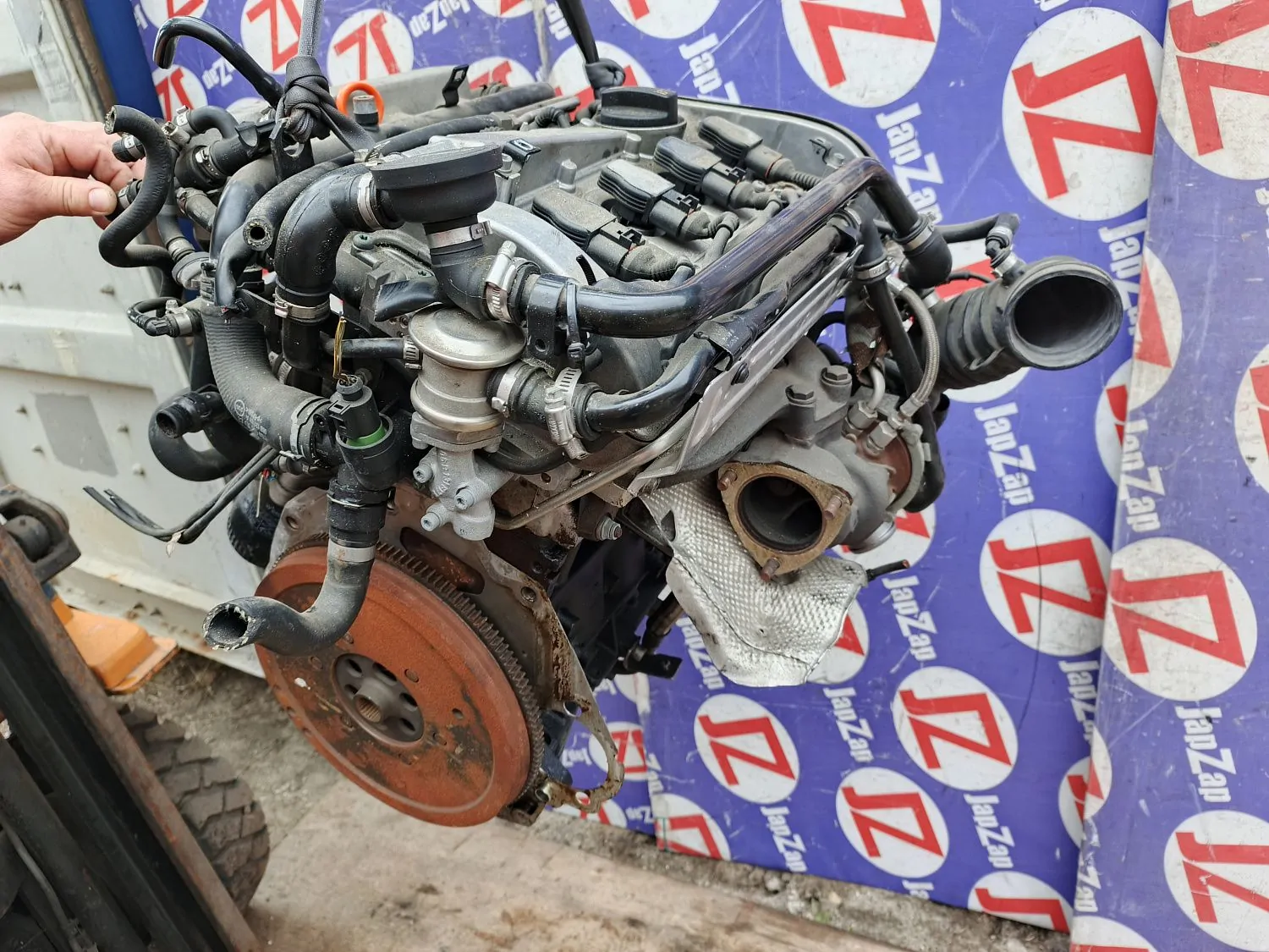 Двигатель Audi A4 8ED