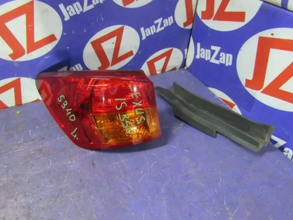 Фонарь задний Lexus IS GSE21