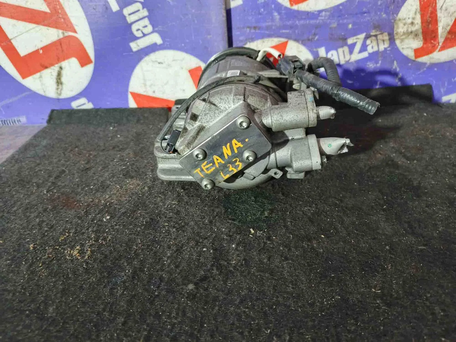 Компрессор кондиционера Nissan Teana L33