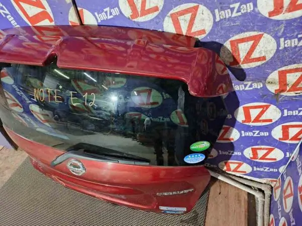 Дверь багажника Nissan Note E12