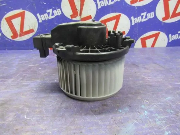 Мотор печки Suzuki Swift ZC72S