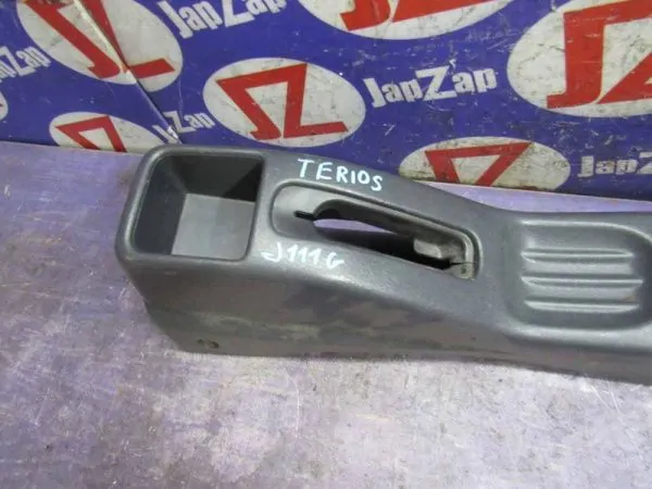 Подлокотник Daihatsu Terios Kid J111G