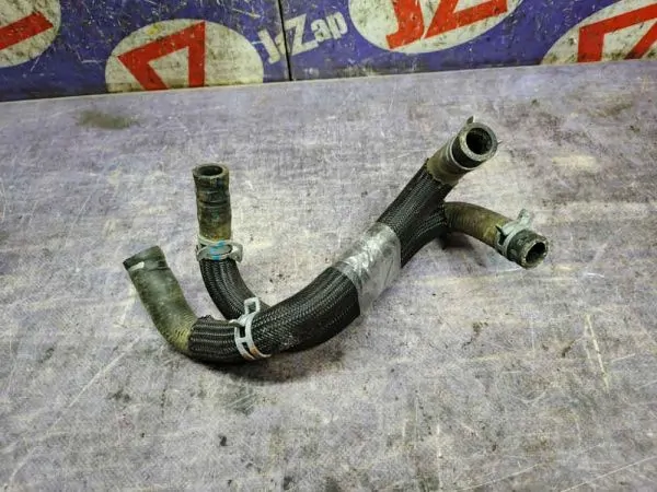 Патрубок системы охлаждения Cadillac CTS 