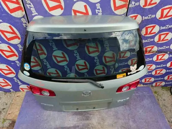 Дверь багажника Mazda Demio DY3W