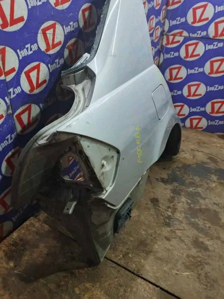 Крыло заднее Nissan Tiida C11