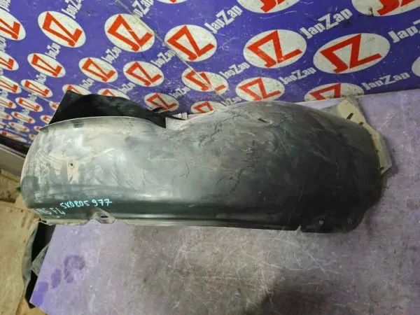 Подкрылок Volkswagen Golf 5K1