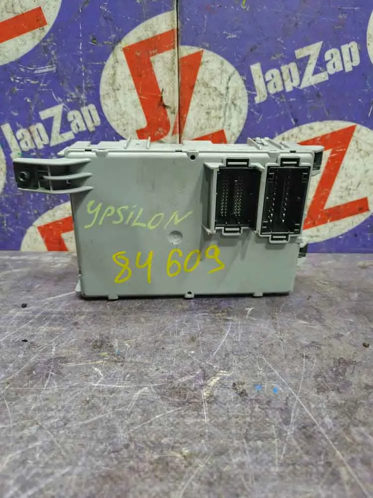 Блок предохранителей, реле Lancia Ypsilon 84609 Блок предохранителей, реле Lancia Ypsilon 84609