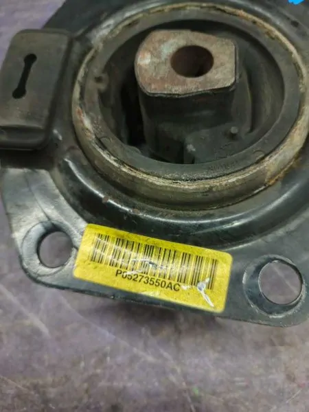 Подушка двигателя Chrysler PT Cruiser PT