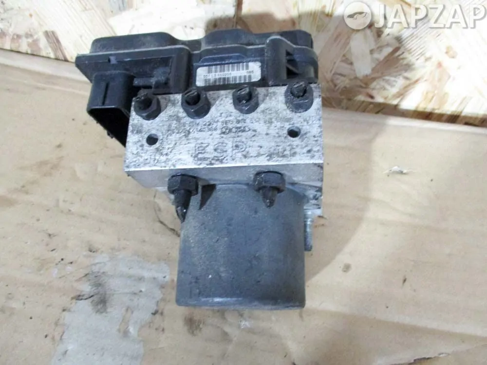 Блок abs для Audi A4  B7 8К2 8ED         Блок abs для Audi A4 B7 8К2 8ED