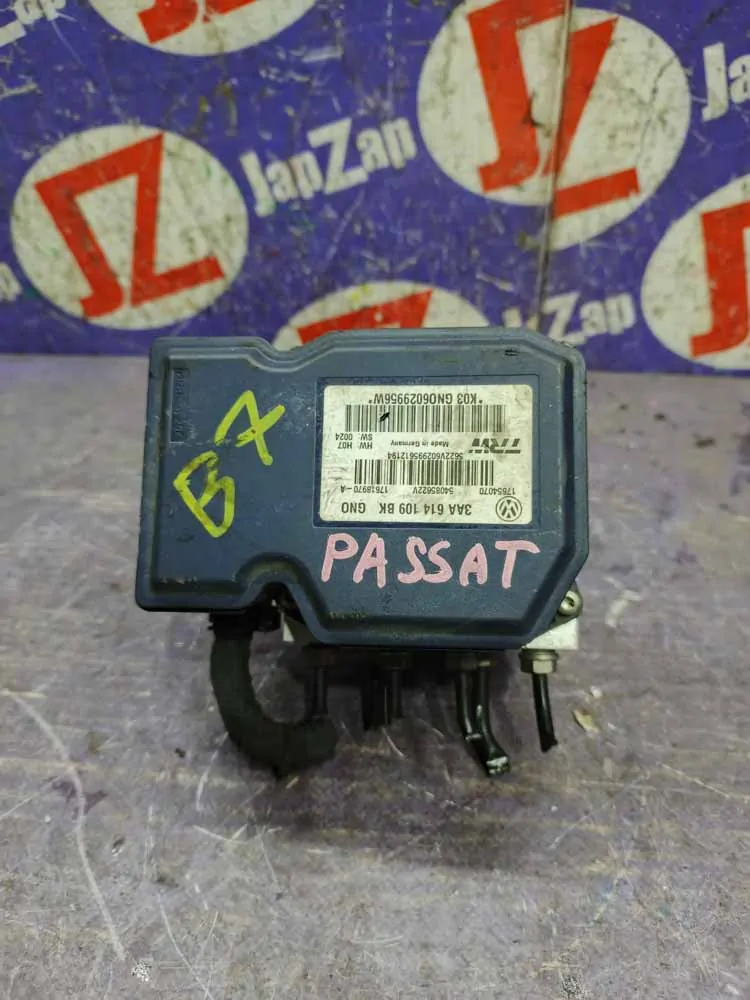 Блок ABS Volkswagen Passat B7