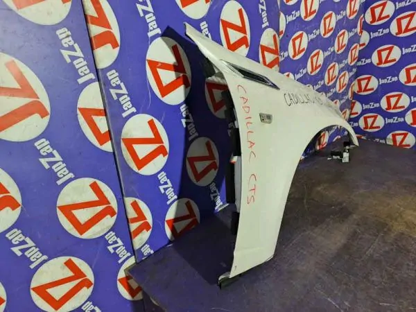 Крыло переднее Cadillac CTS 