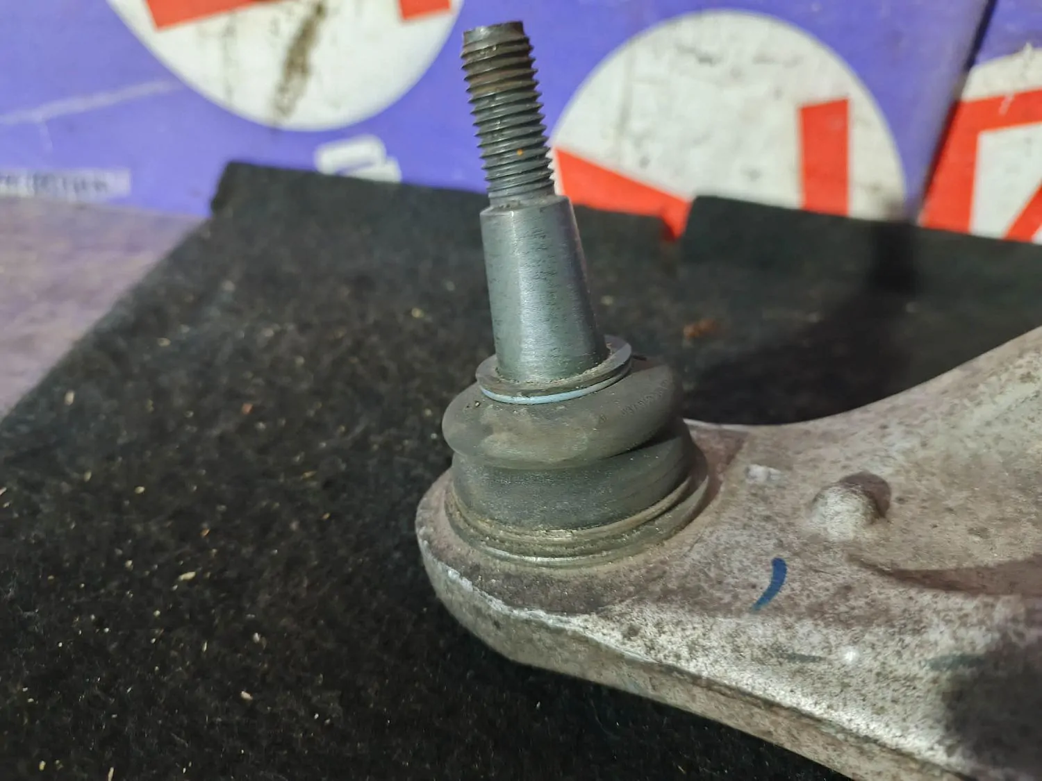 Рычаг Cadillac CTS