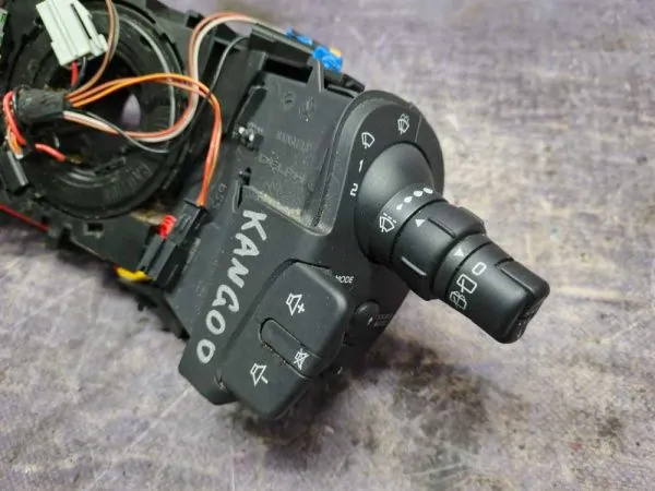 Подрулевой переключатель Renault Kangoo KWO