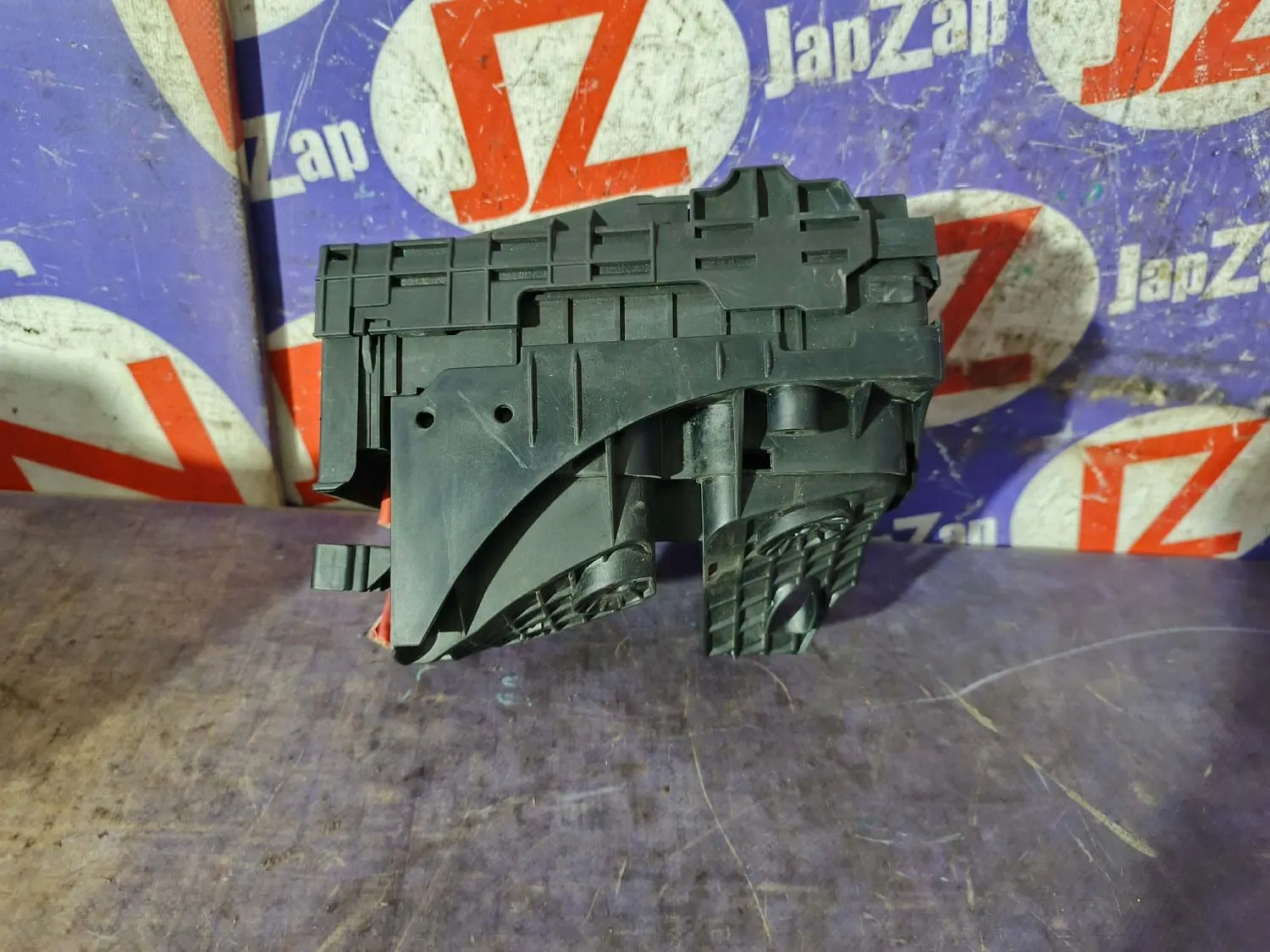 Блок предохранителей, реле Audi A3 8P