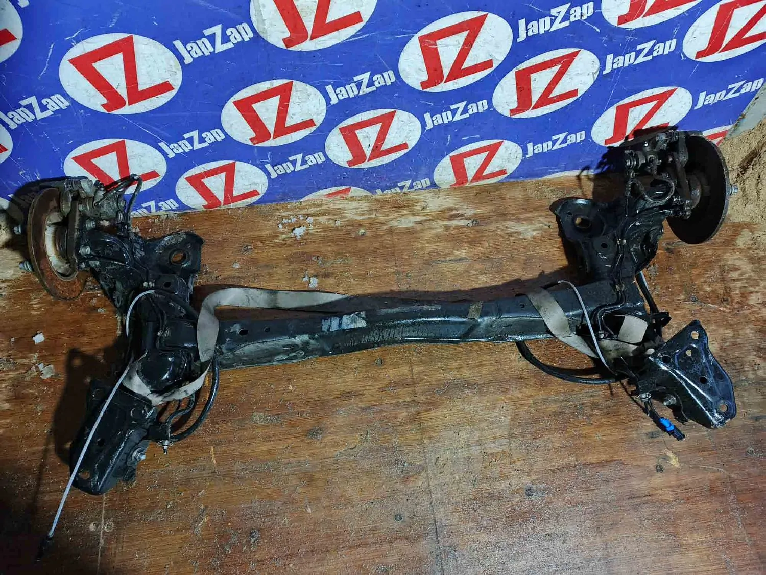 Балка поперечная Peugeot 208 A9