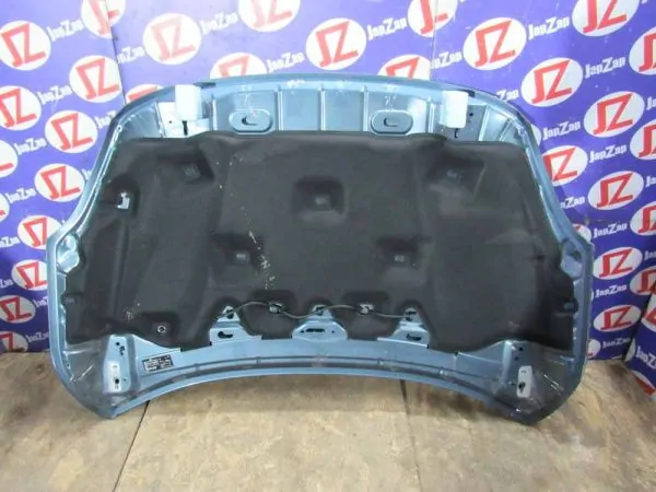 Капот Volvo V40 MW48