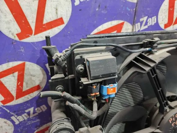 Радиатор охлаждения двигателя Citroen C4 Picasso 3D