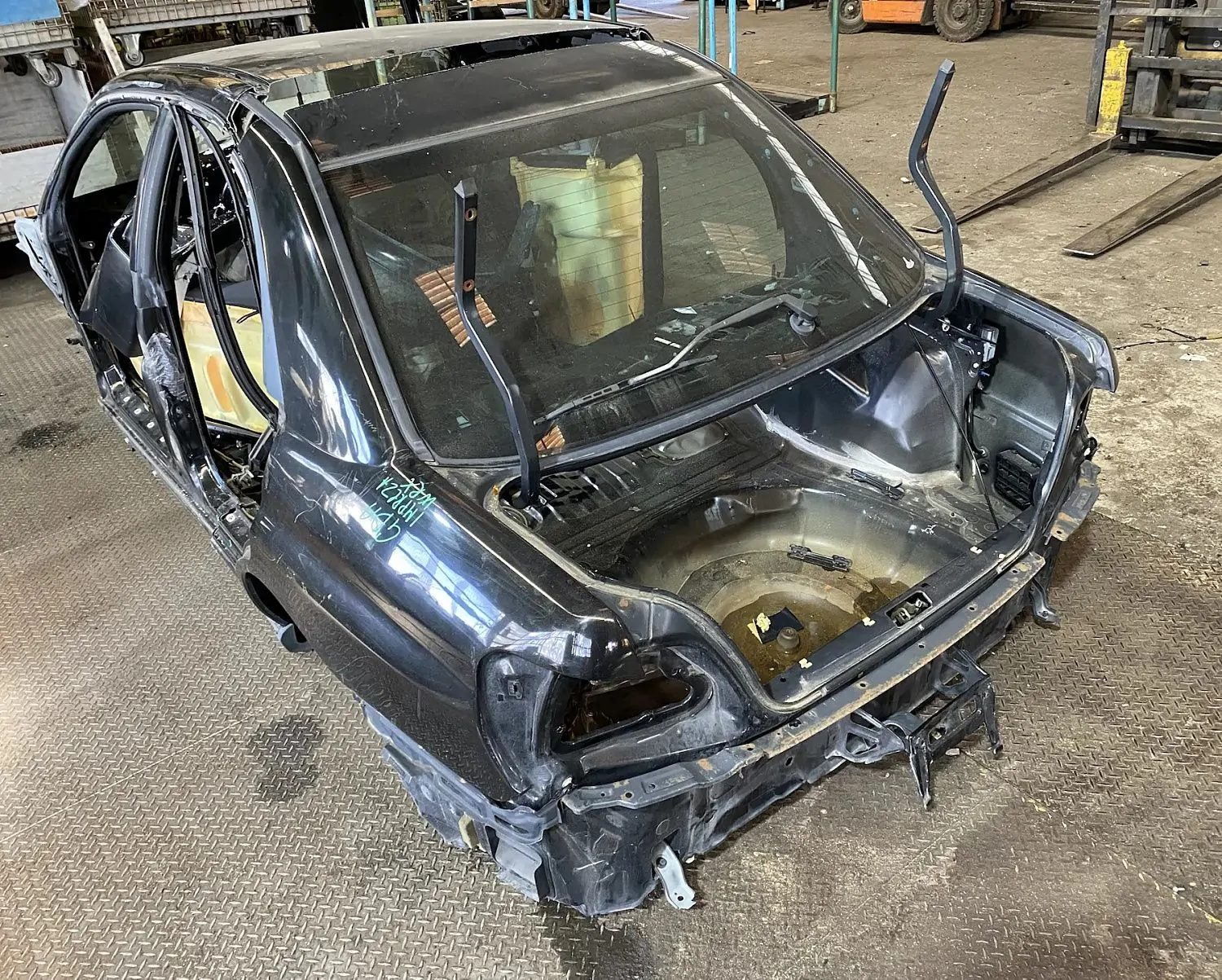 Крыло заднее Subaru Impreza GDA