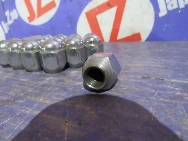 Гайка на колесо для автомобиля Toyota Celica