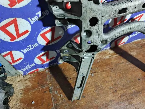 Балка поперечная Cadillac CTS 