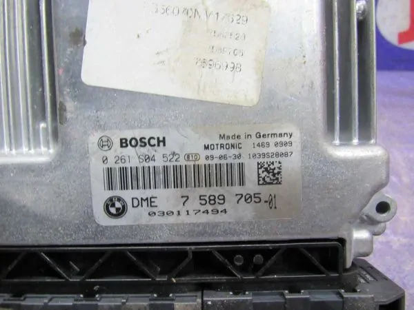 Блок управления двигателем BMW 3 серия E90