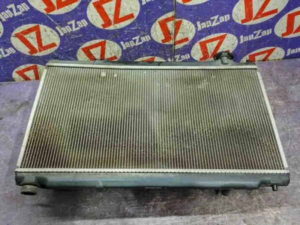 Радиатор охлаждения двигателя Honda Fit GE6