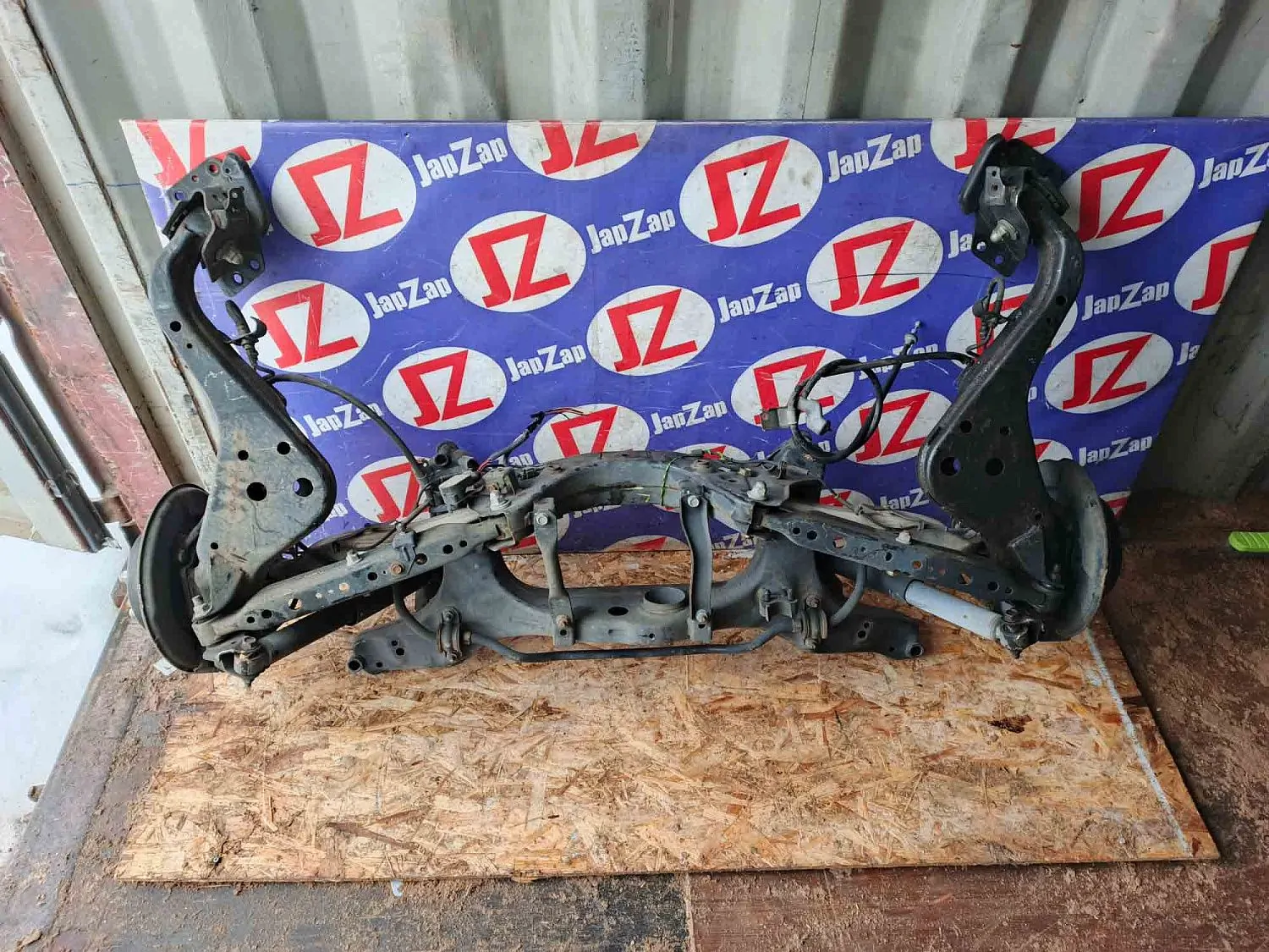 Балка поперечная Nissan Qashqai J10