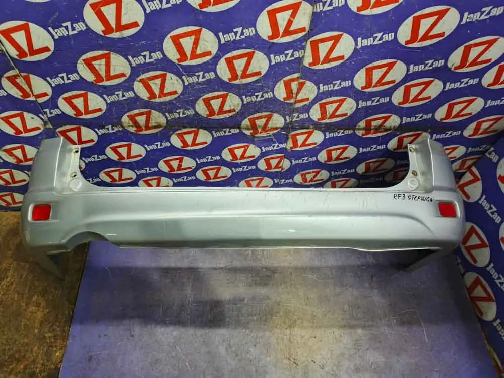 Бампер задний Honda Stepwgn RF3