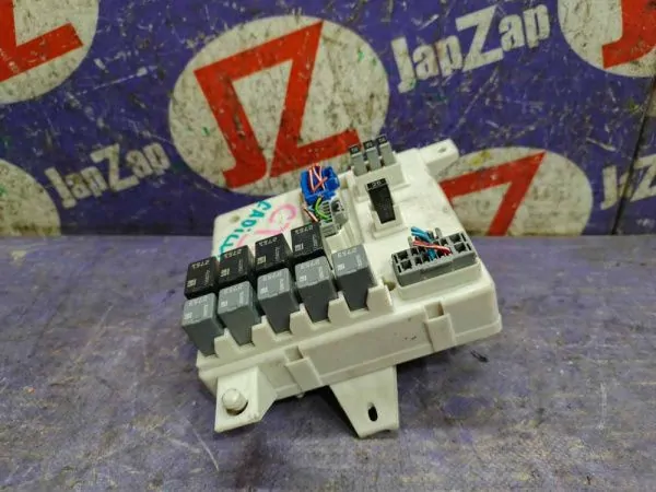 Блок предохранителей, реле Cadillac CTS 