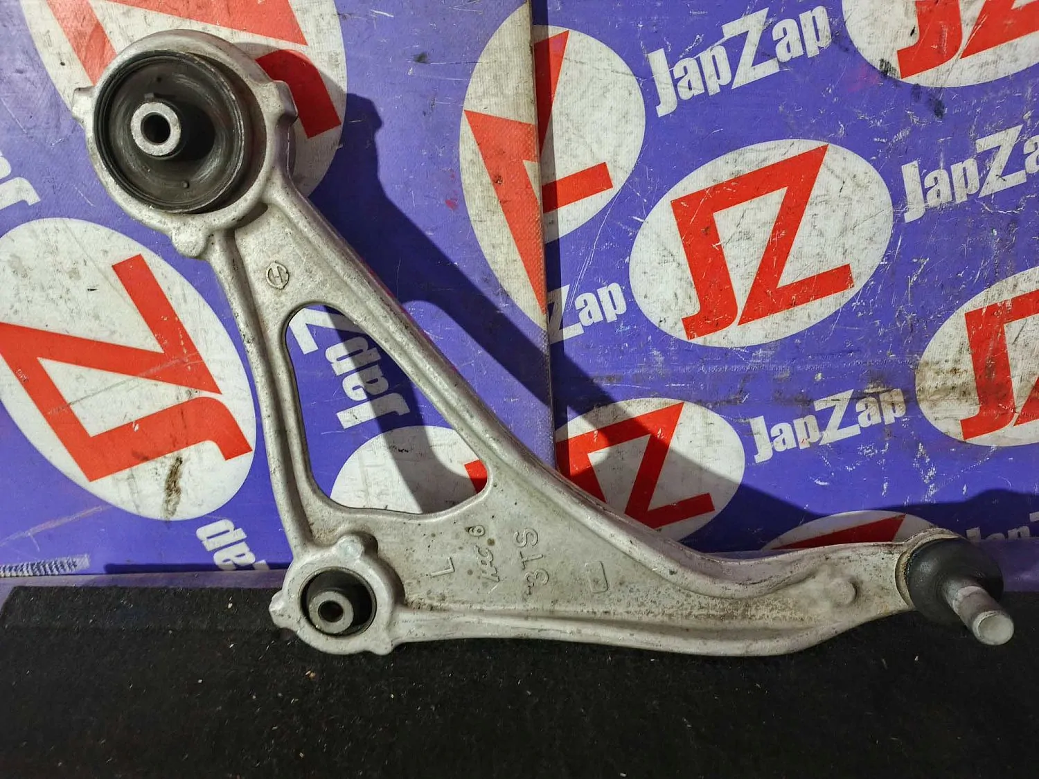 Рычаг Nissan Teana L33