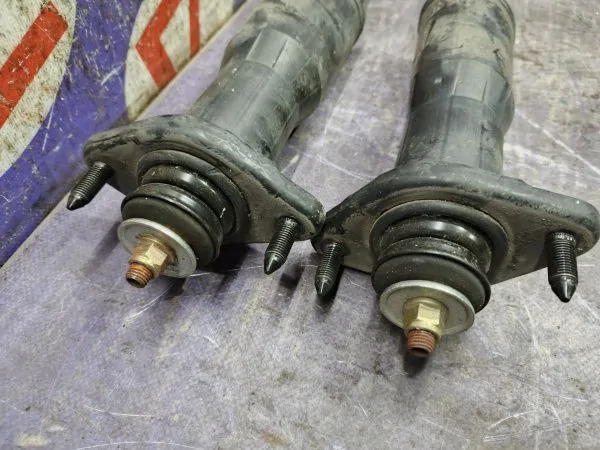 Амортизатор подвески Honda Stepwgn RF3