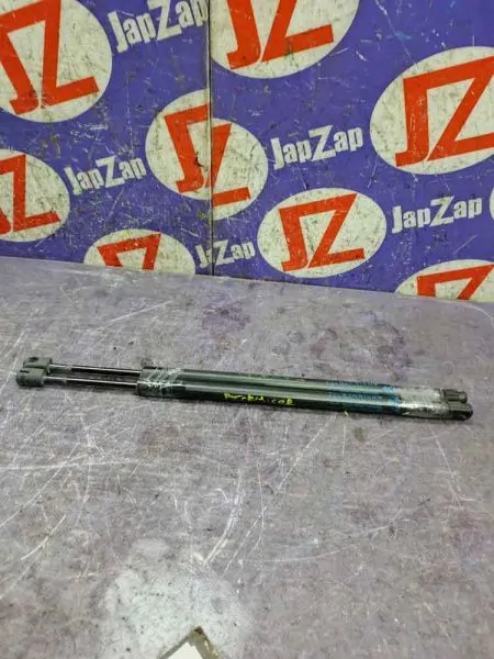 Амортизатор двери багажника Chrysler PT Cruiser PT