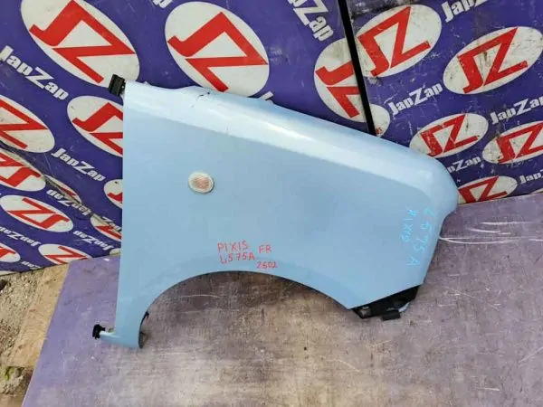 Крыло переднее Toyota Pixis Space L575A