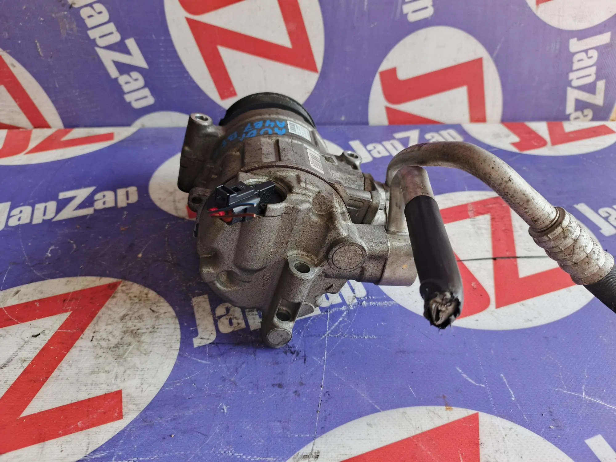 Компрессор кондиционера для Audi A4 8ED  BFB     8e0260805bp 