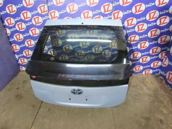 Дверь багажника Toyota Prius ZVW30
