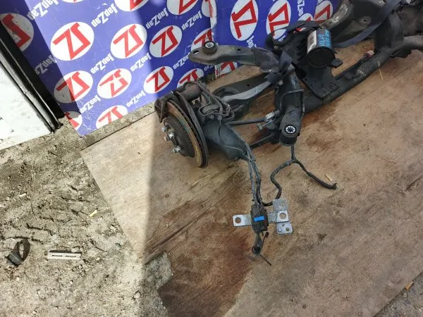 Балка поперечная Volvo XC60 DZ44