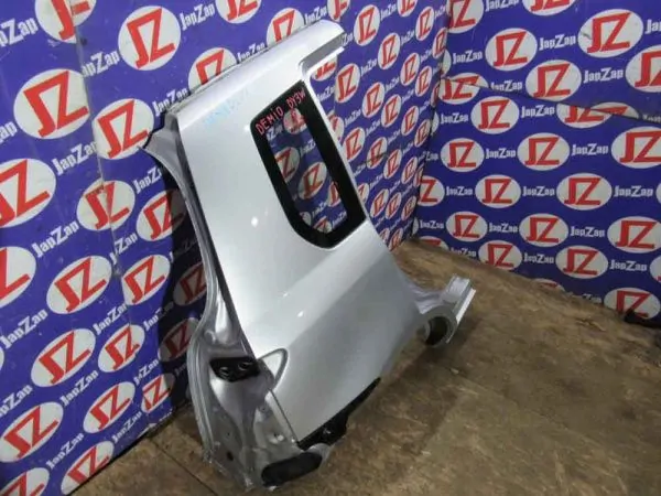 Крыло заднее Mazda Demio DY3W Крыло заднее Mazda Demio DY3W