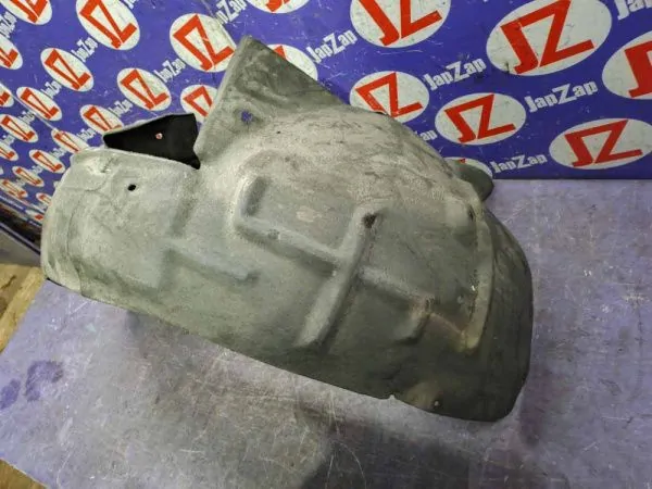 Подкрылок Audi A5 8TA