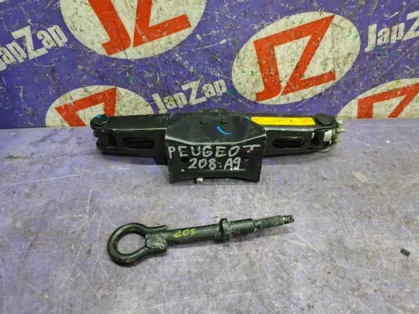 Домкрат для легкового автомобиля