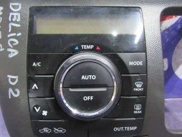 Блок управления климат-контролем Mitsubishi Delica D2 MB15S