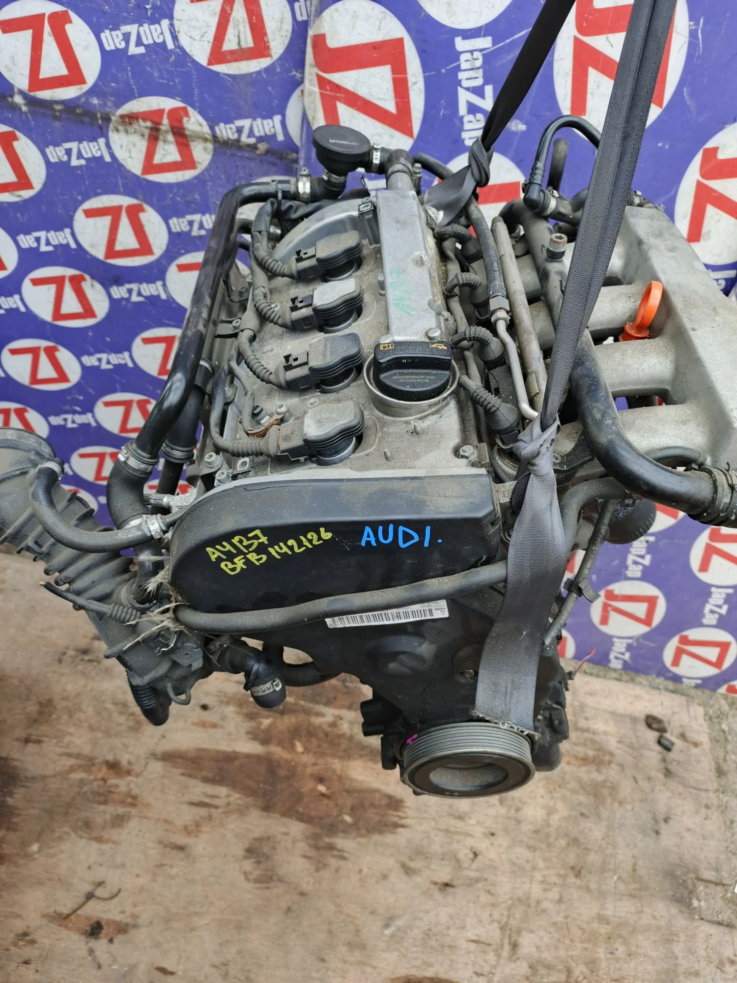 Двигатель для Audi A4 8ED  BFB      