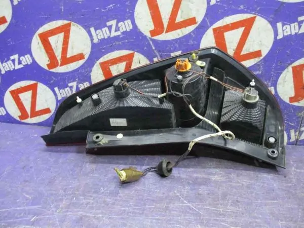 Фонарь задний Suzuki Splash XB32S Фонарь задний Suzuki Splash XB32S