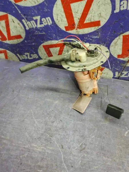 Насос топливный Daihatsu Mira L275S