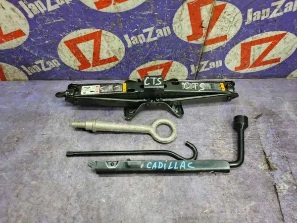 Домкрат для легкового автомобиля