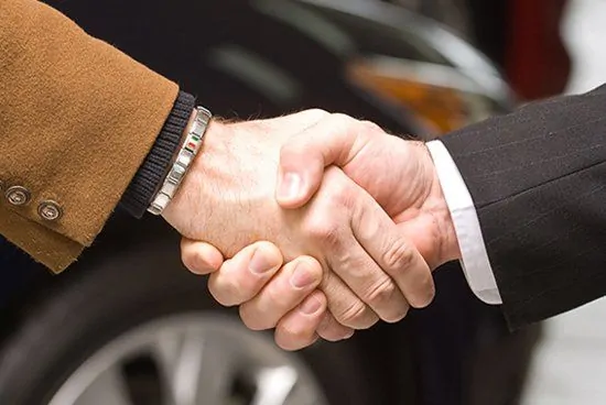 Доверять следует поставщикам, имеющим долгий опыт работы и хорошие отзывы