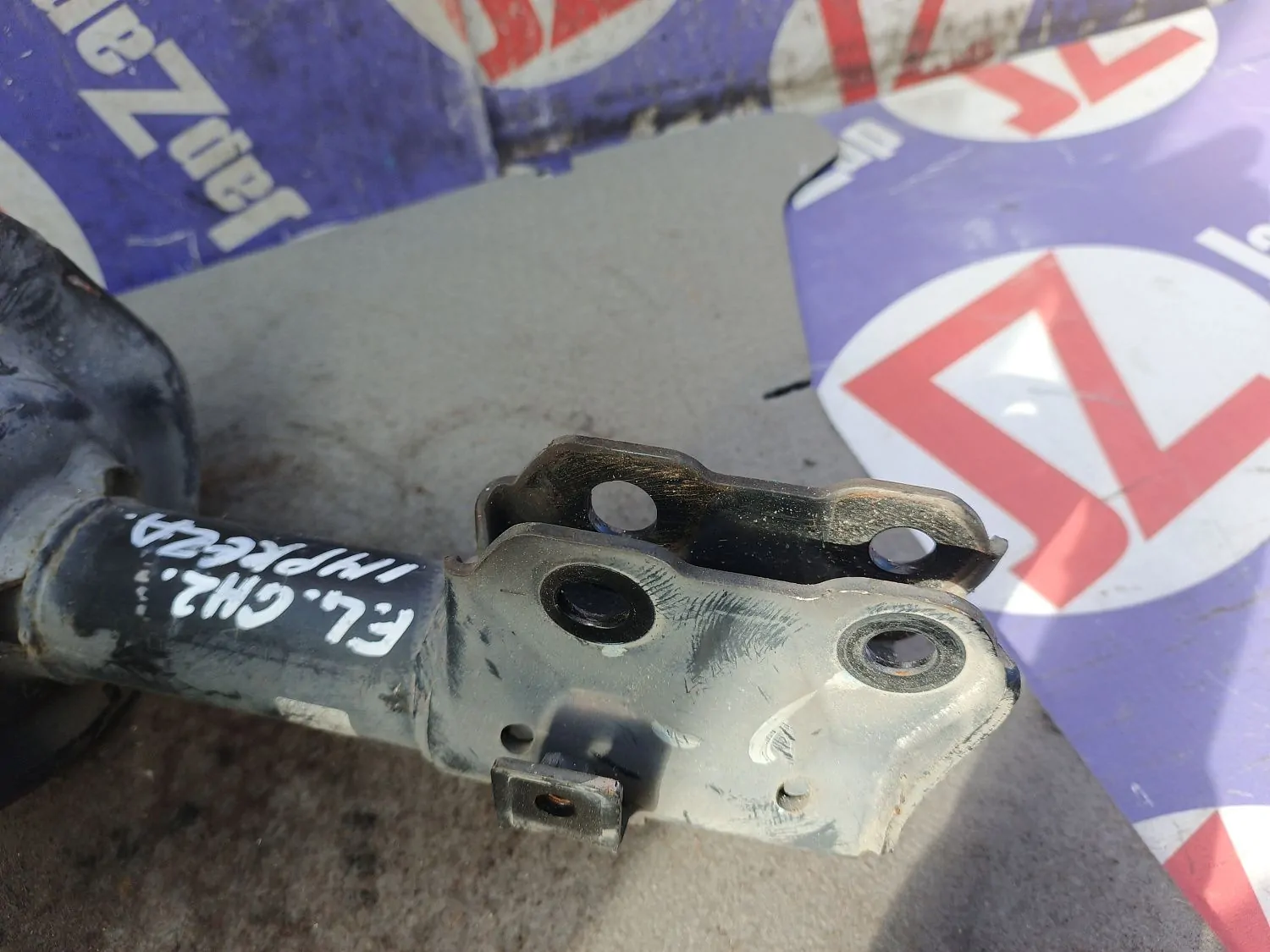 Стойка подвески Subaru Impreza GH2