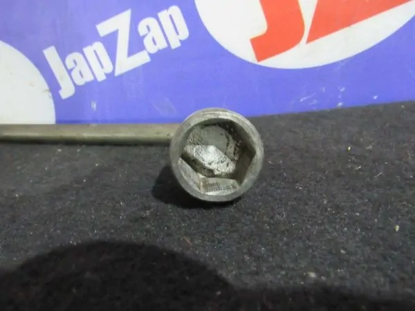 Ключ балонный Mitsubishi  