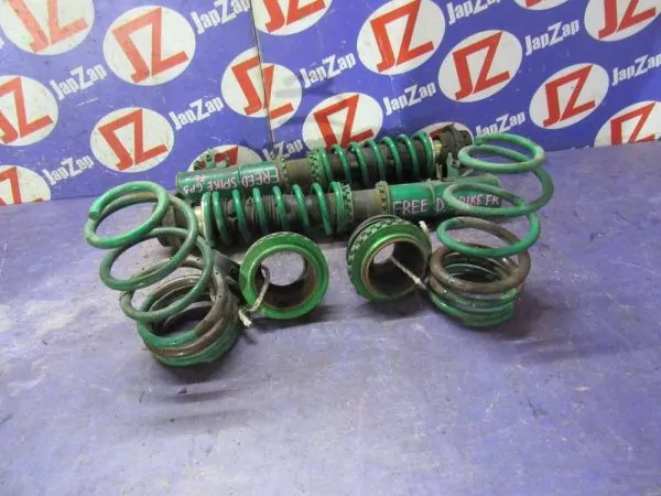 Стойка подвески Honda Freed GP3